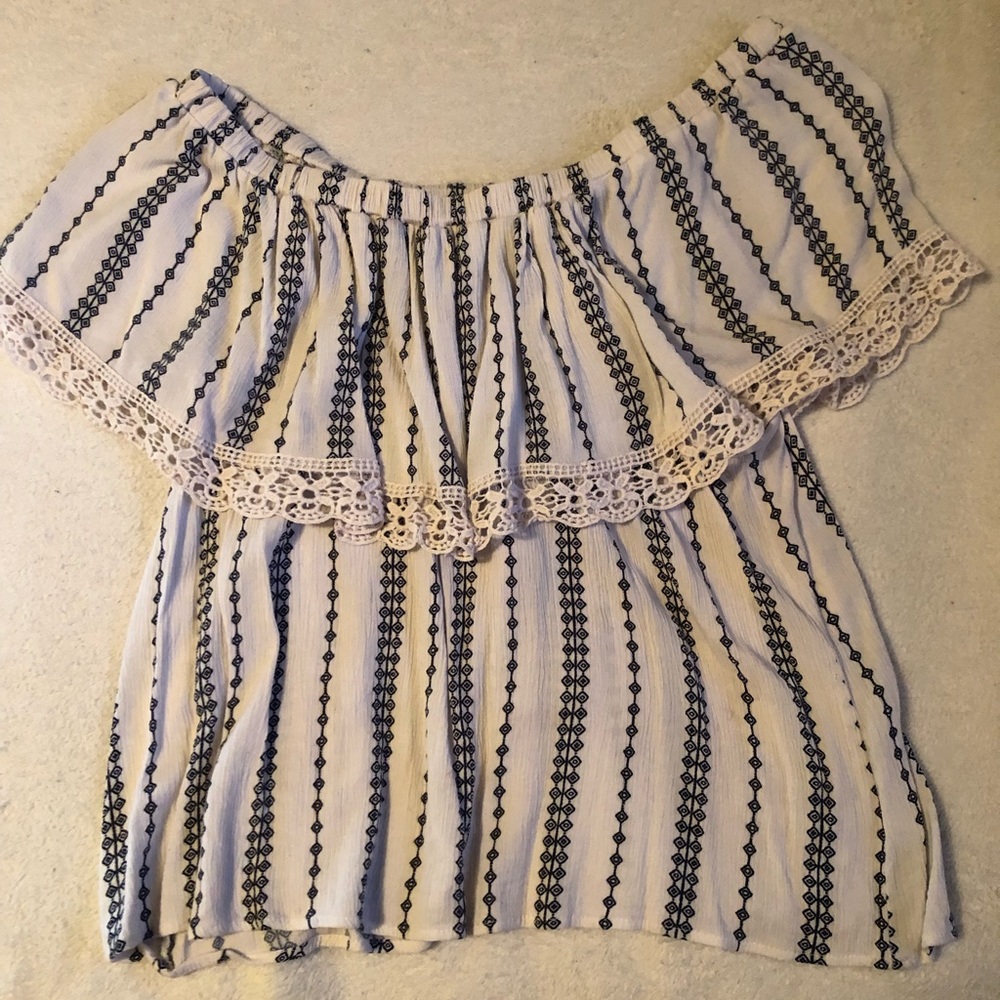 Off the shoulder top - Picture 1 of 2